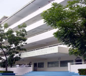 The AUF Information Technology Center is a joint project of AUDF and ASHA-USAID. Inaugurated on September 5, 2000, this modern facility has brought AUF to the forefront of IT education.