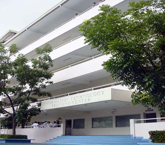 angeles university foundation information technology training center